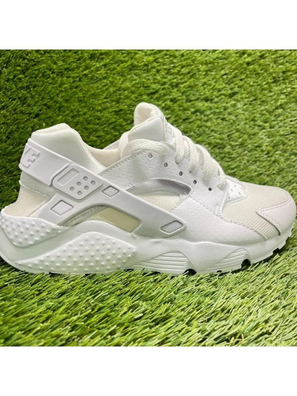Nike Air Huarache Run Boys Size 6.5Y True White Athletic Running Shoes Sneakers